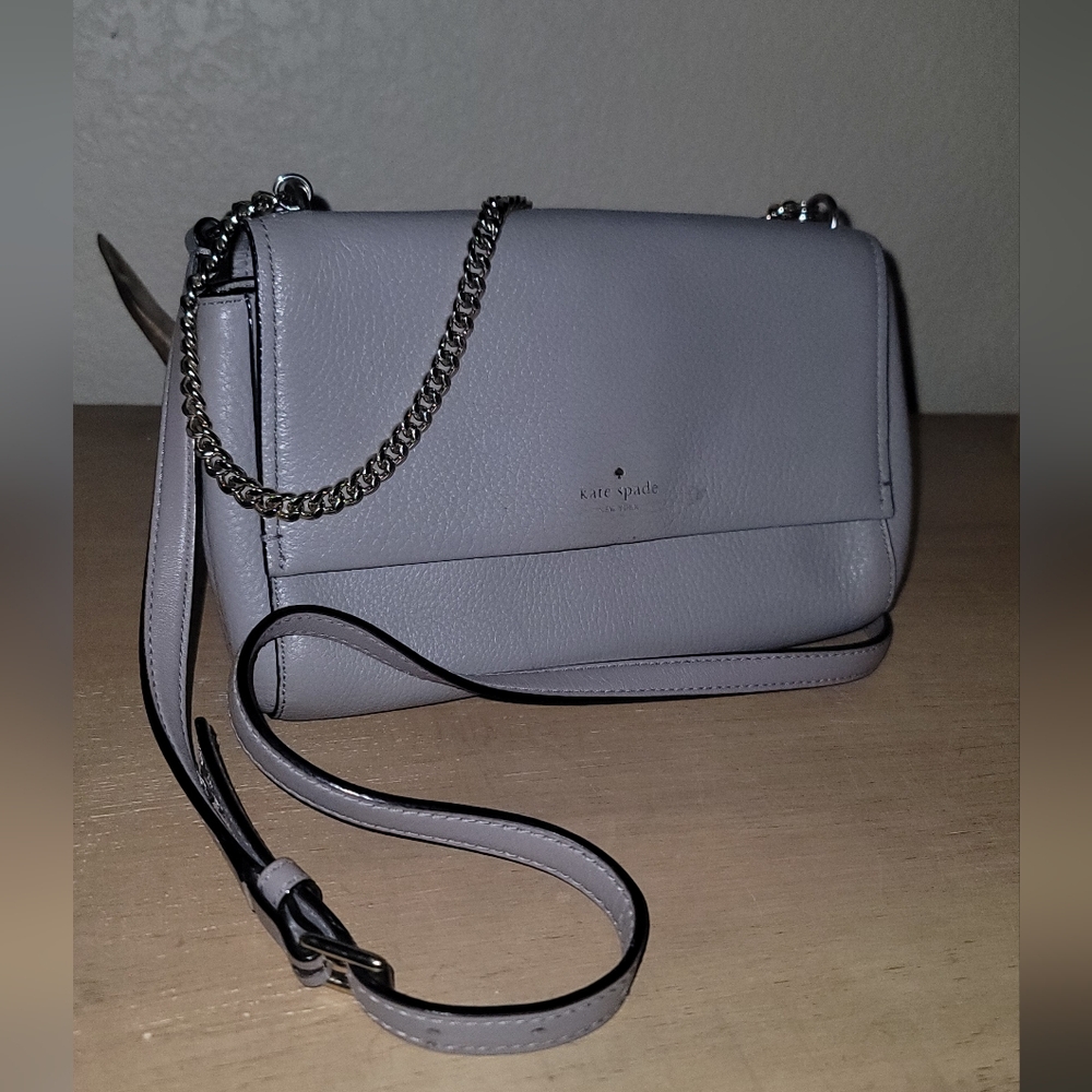 EUC Kate Spade Pebble Leather Crossbody/Shoulder 🩶